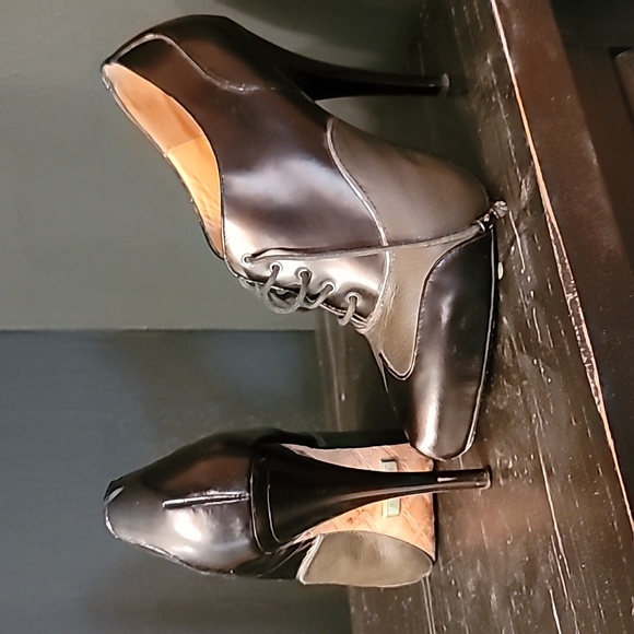 L.A.M.B - Picture 2 of 5